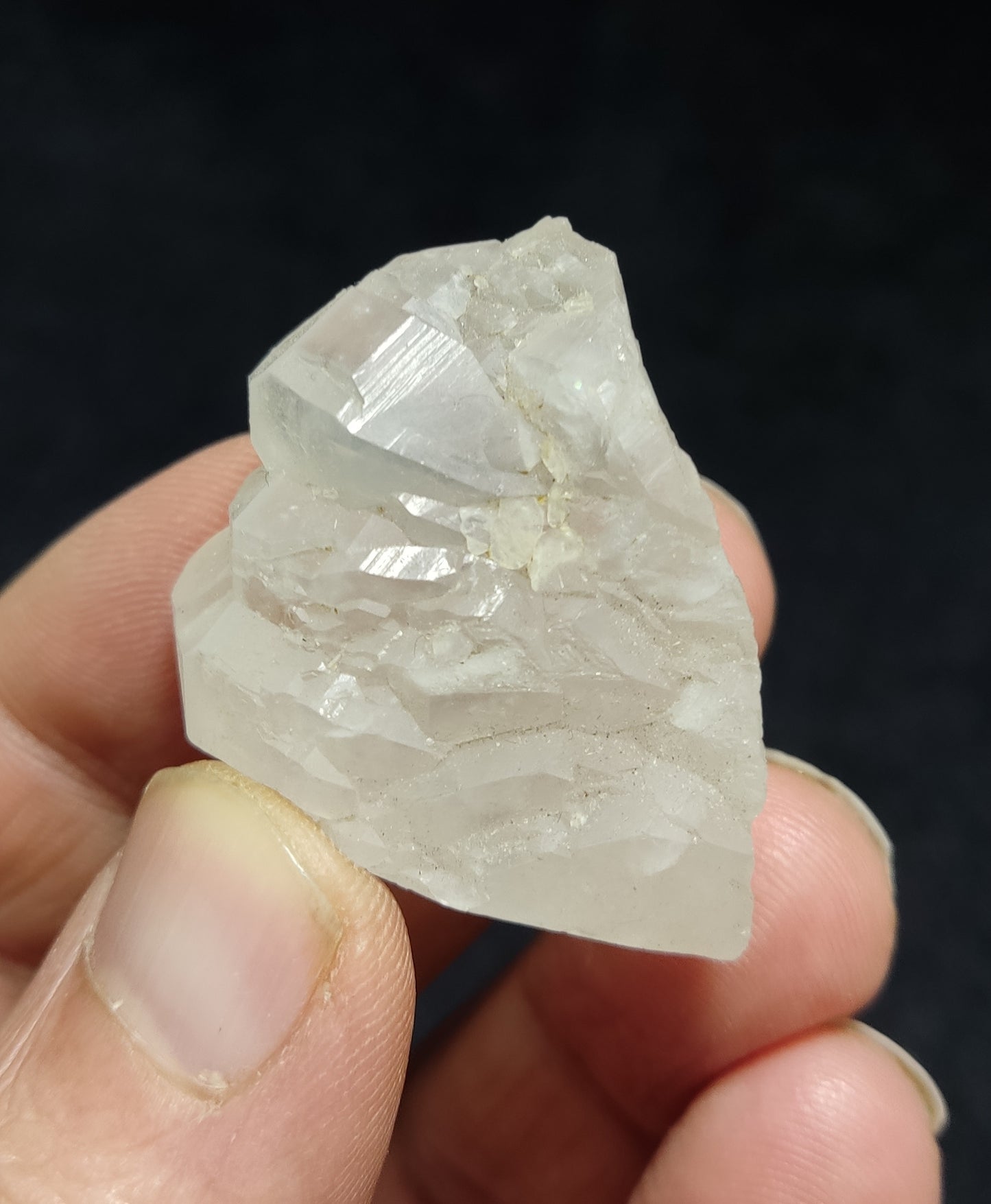 Natural terminated gwindel Quartz crystal 28 grams