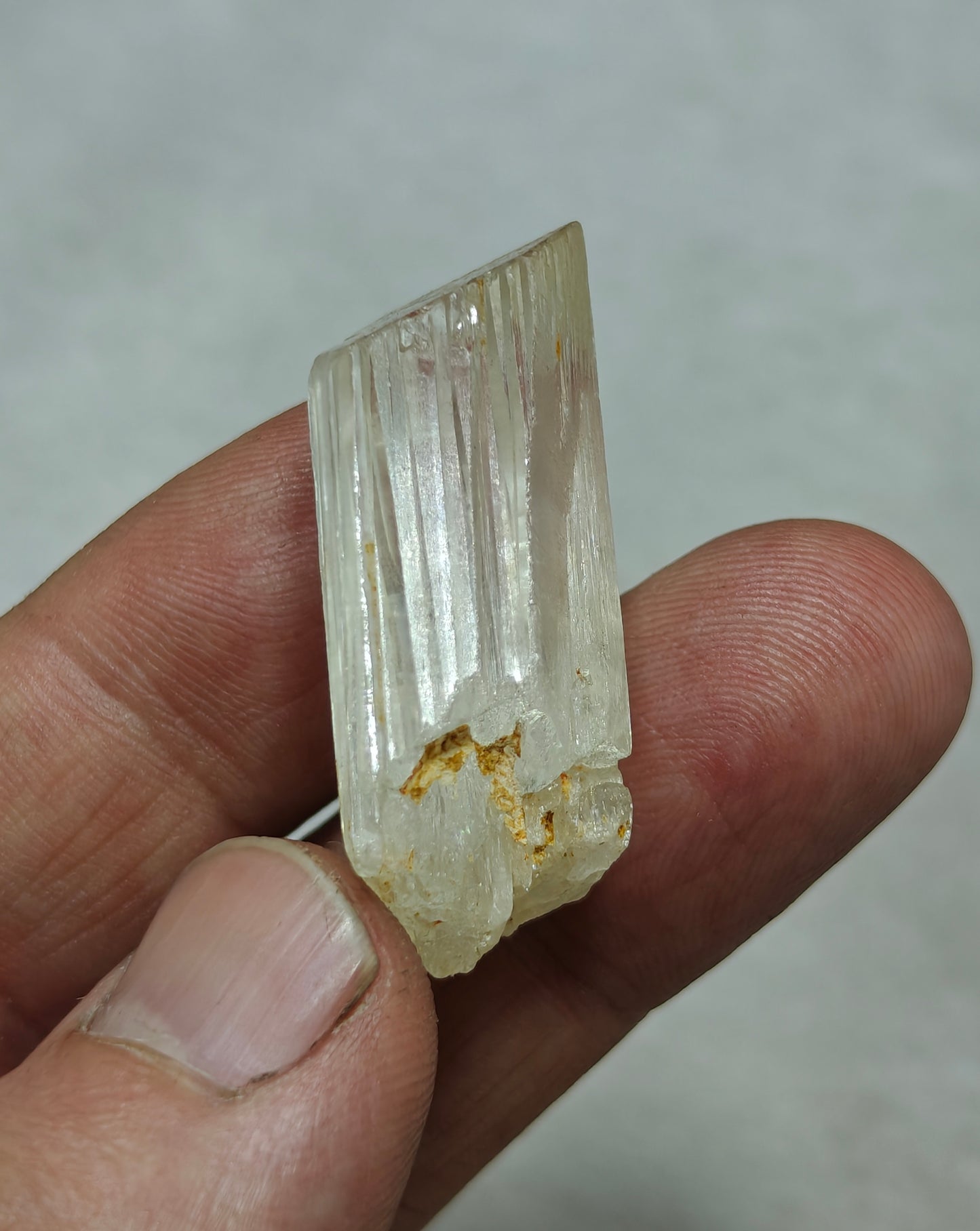 Natural spodumene crystal 17 grams