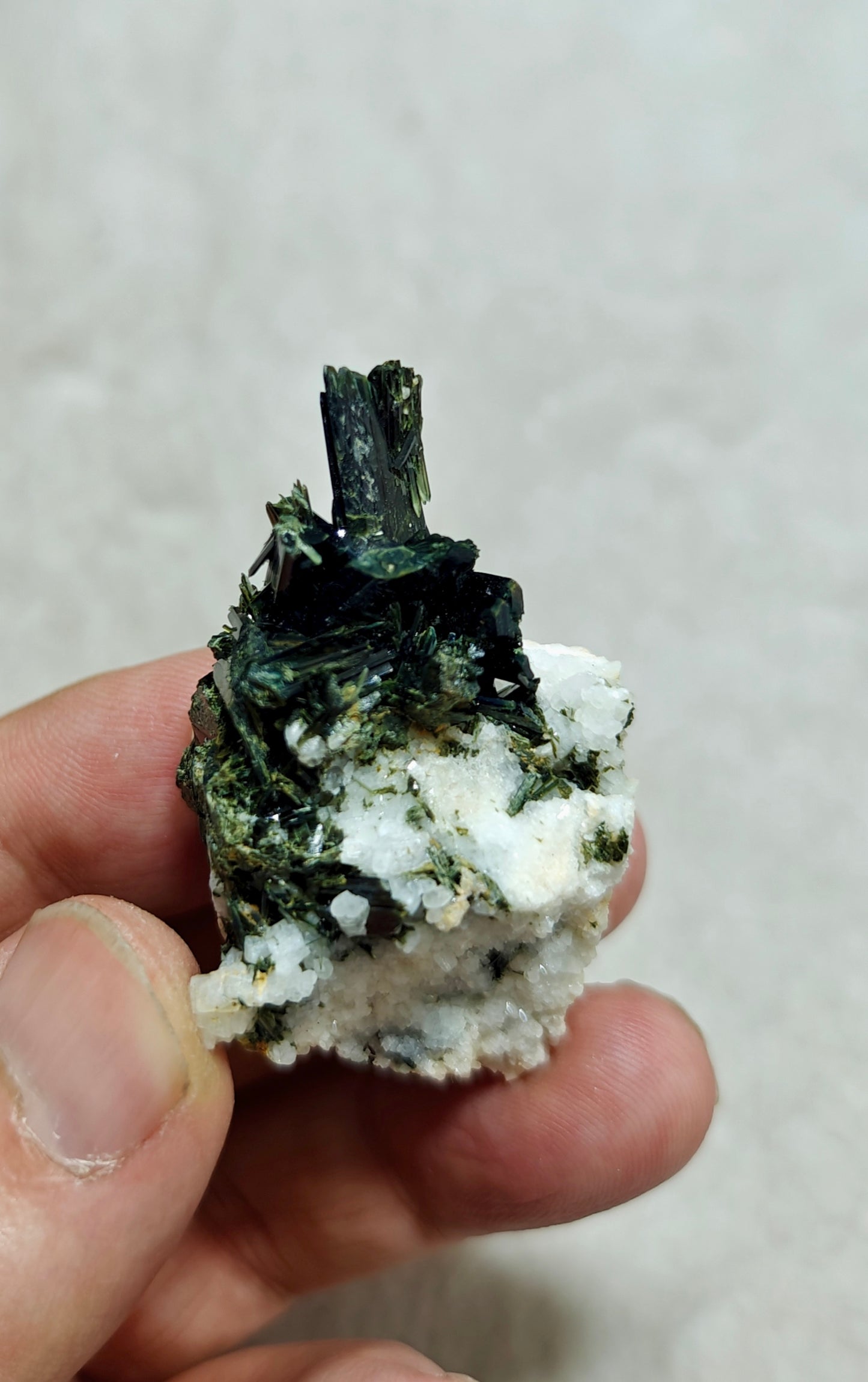 Natural aegirine crystals on matrix specimen 32 grams