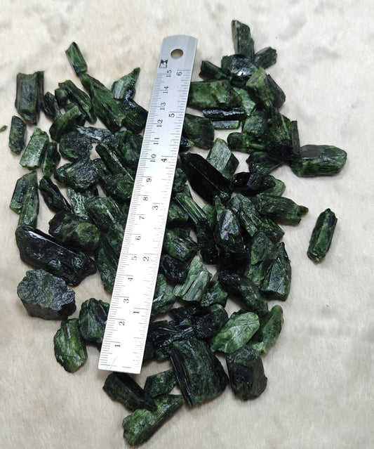 500 grams diopside crystals