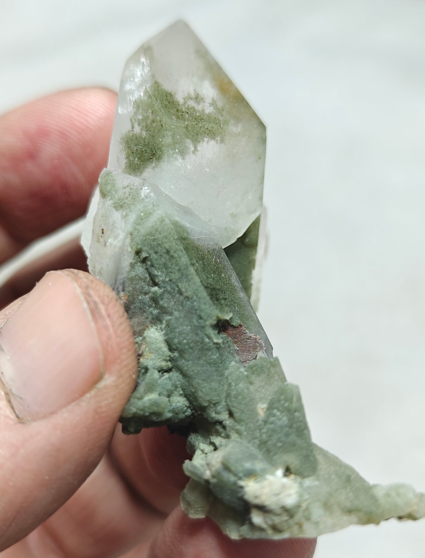 Chlorite quartz with small brookite 41 grams