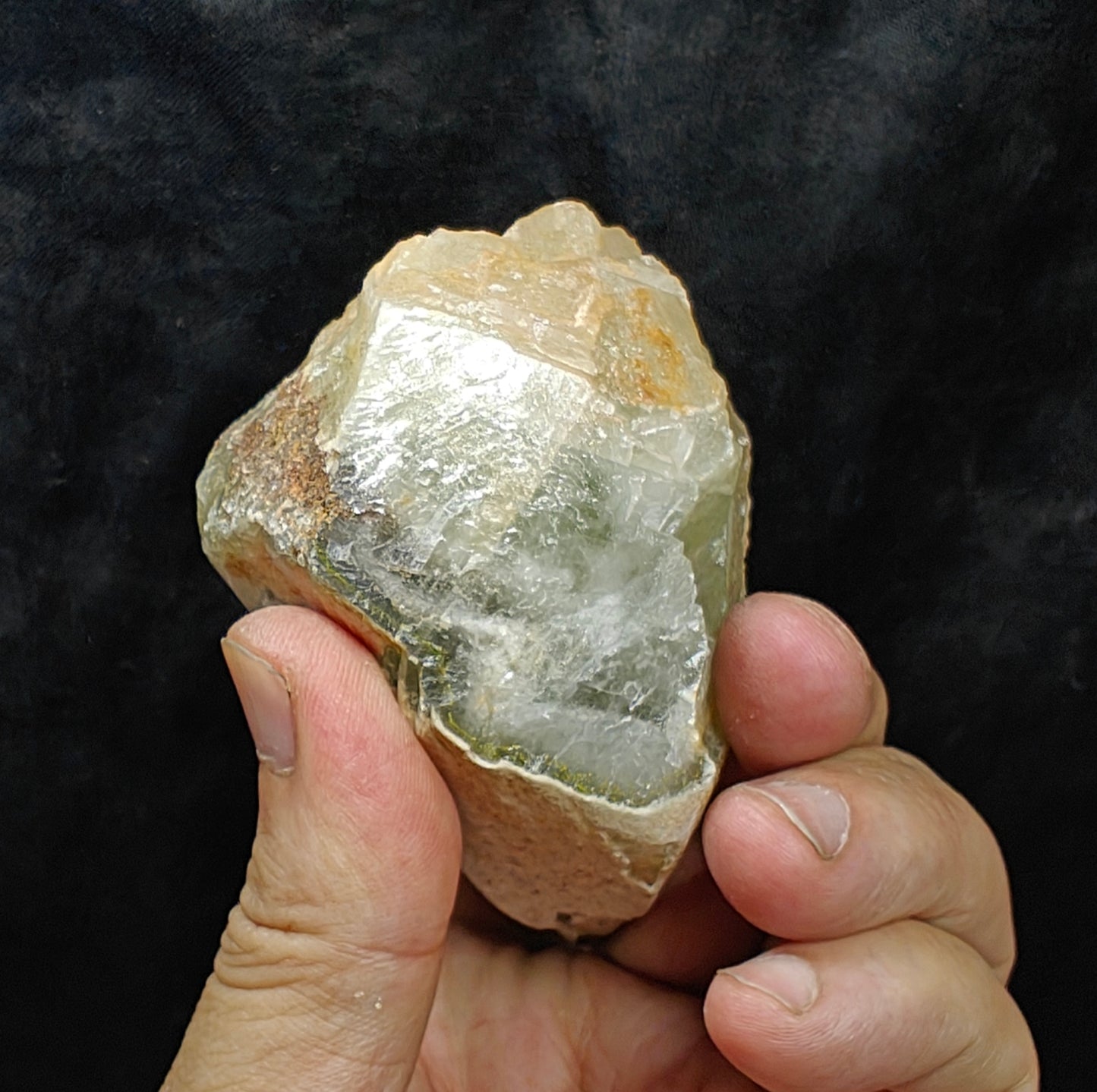 Single beautiful well terminated Dogteeth Calcite Crystal 406 grams