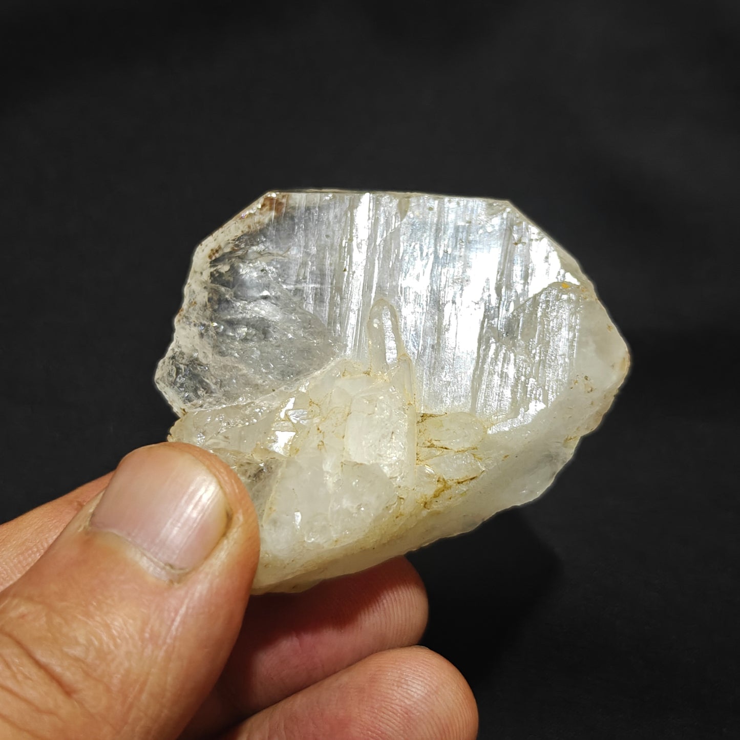 Natural faden quartz crystal 5.5x5x1.5cm