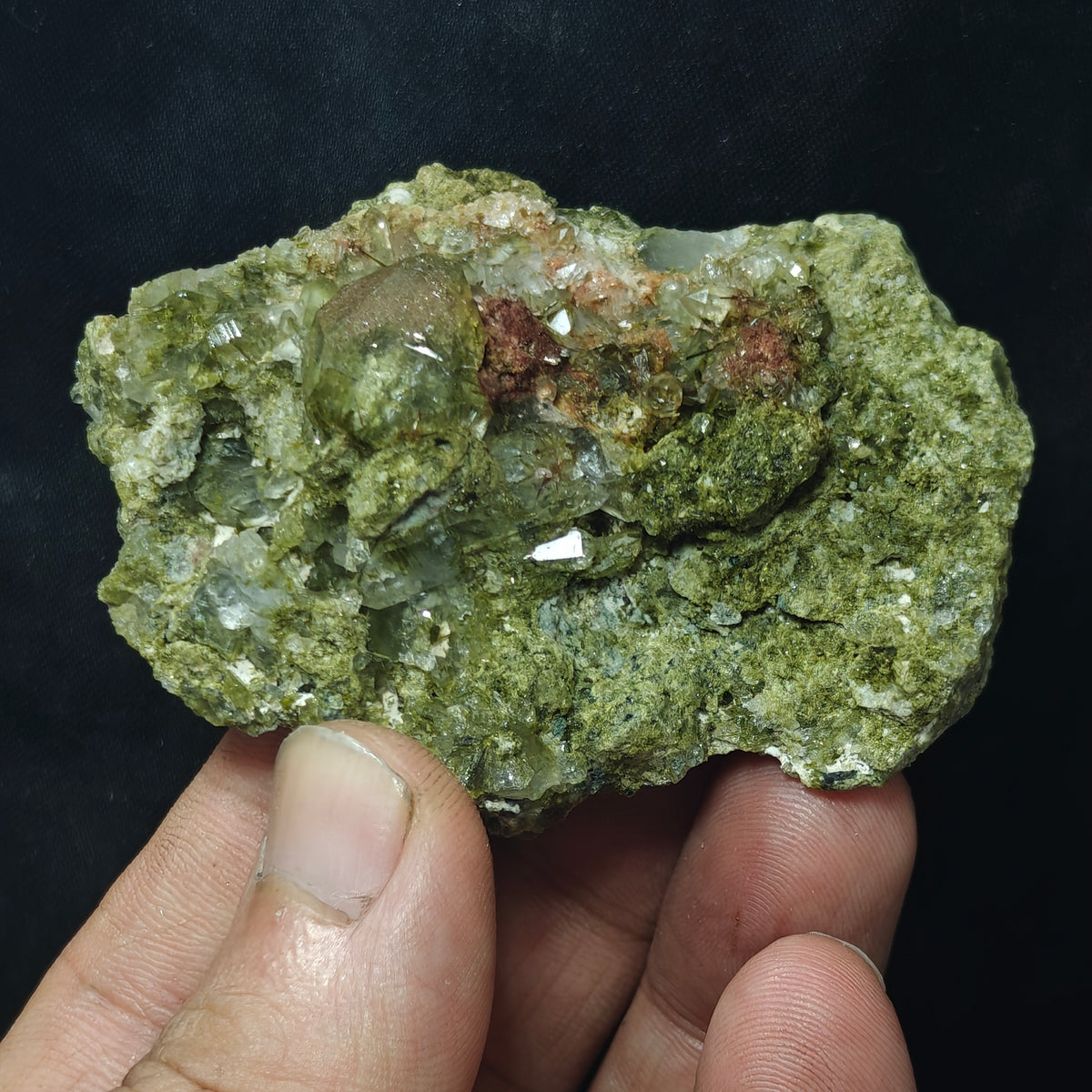 Epidote quartz 124 grams