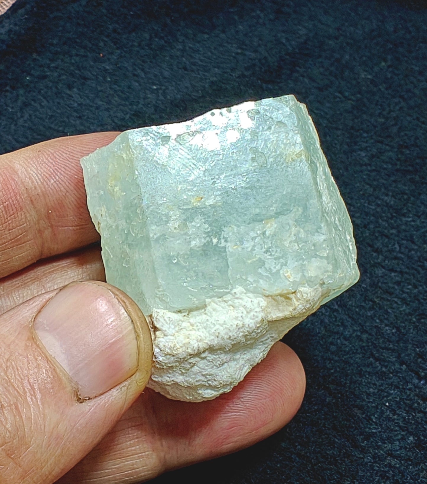 Natural aquamarine crystal 90 grams