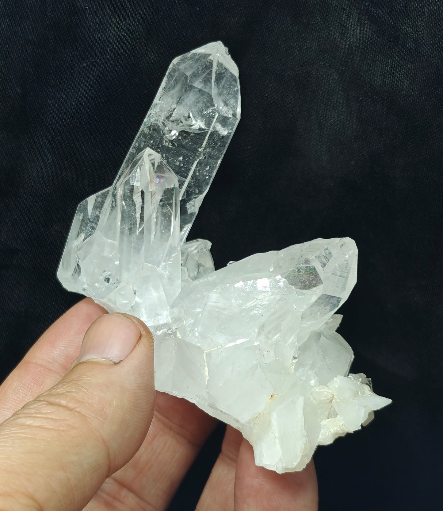 Natural terminated clear Quartz Crystal cluster 143 grams