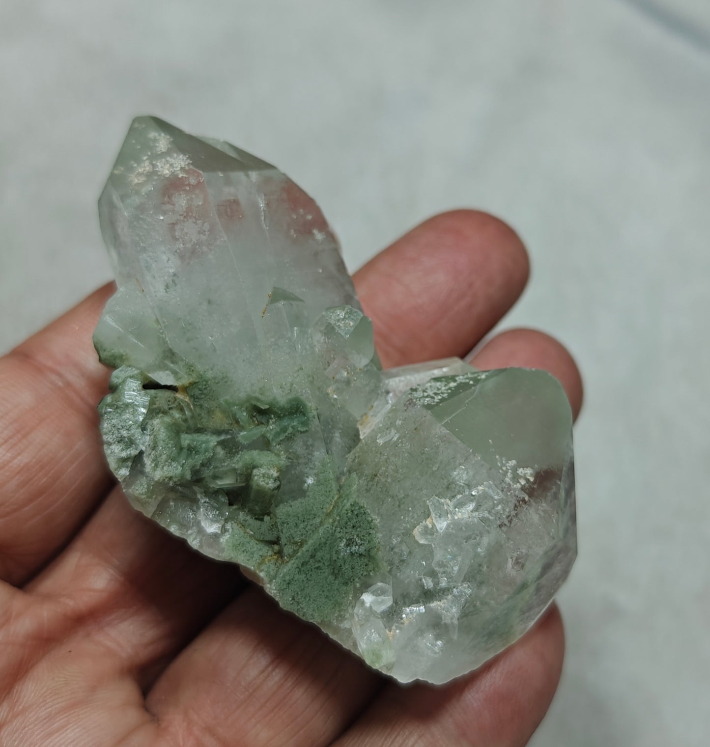 Natural terminated Chlorite Quartz crystals cluster 93 grams