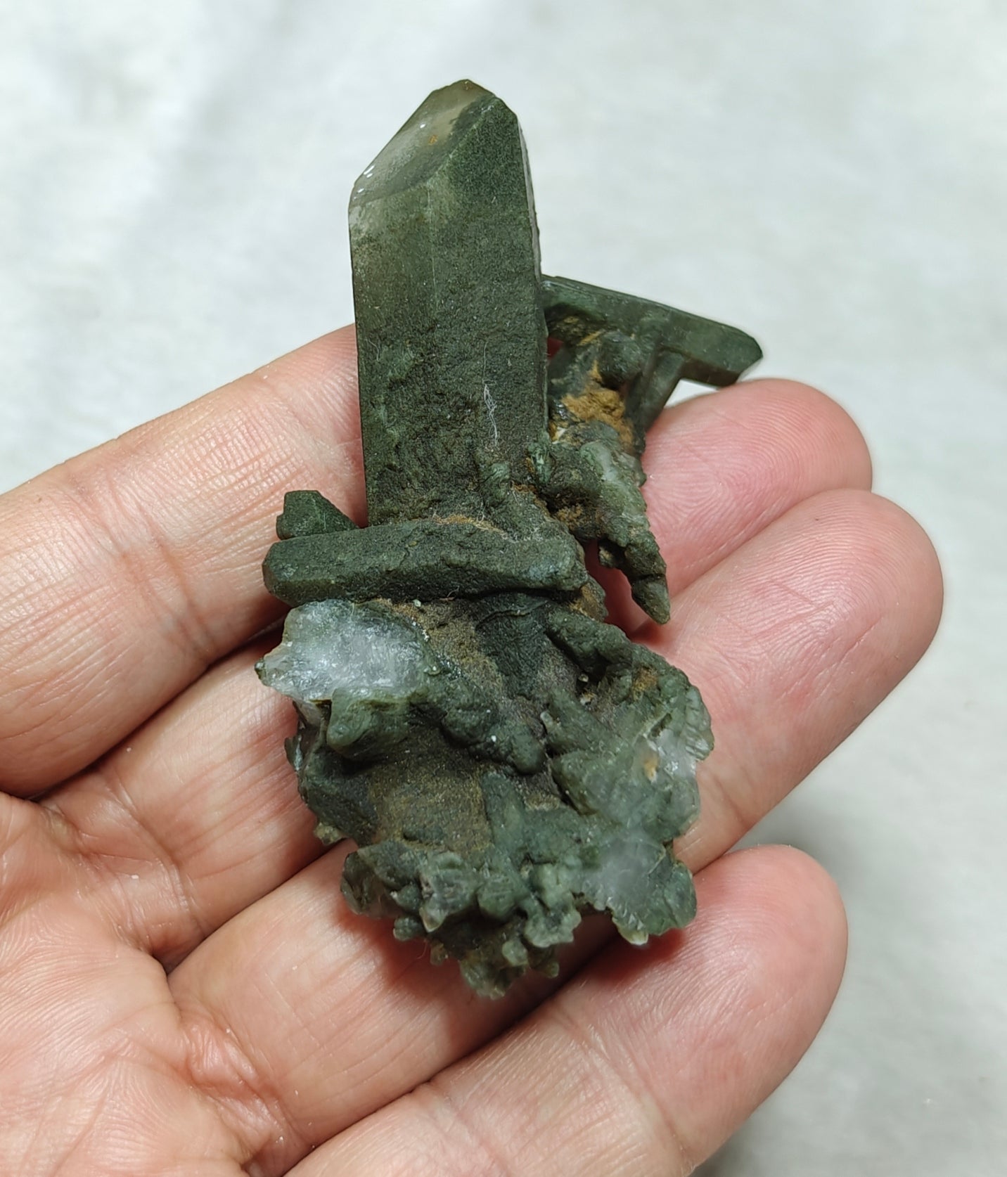 Natural Chlorite Quartz cluster 42 grams