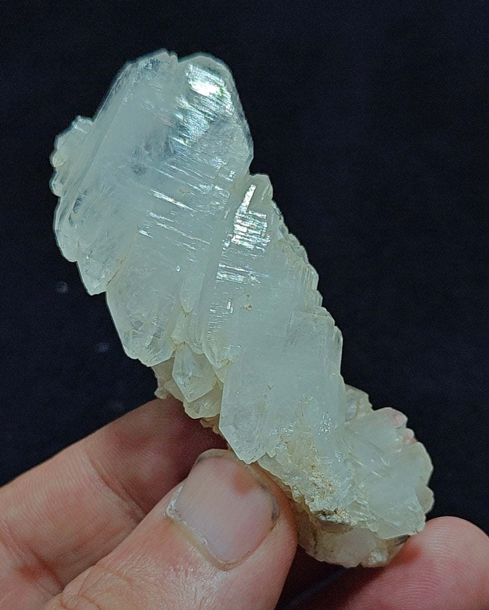 Single beautiful terminated Faden Quartz crystal specimen 45 grams