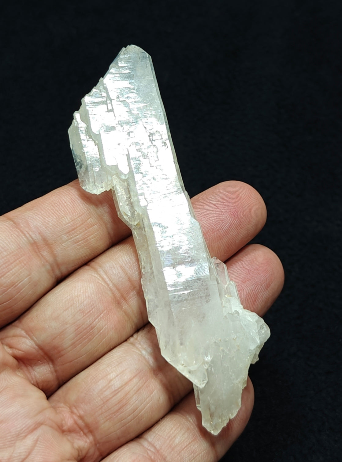 Single beautiful terminated Faden Quartz crystal specimen 44 grams