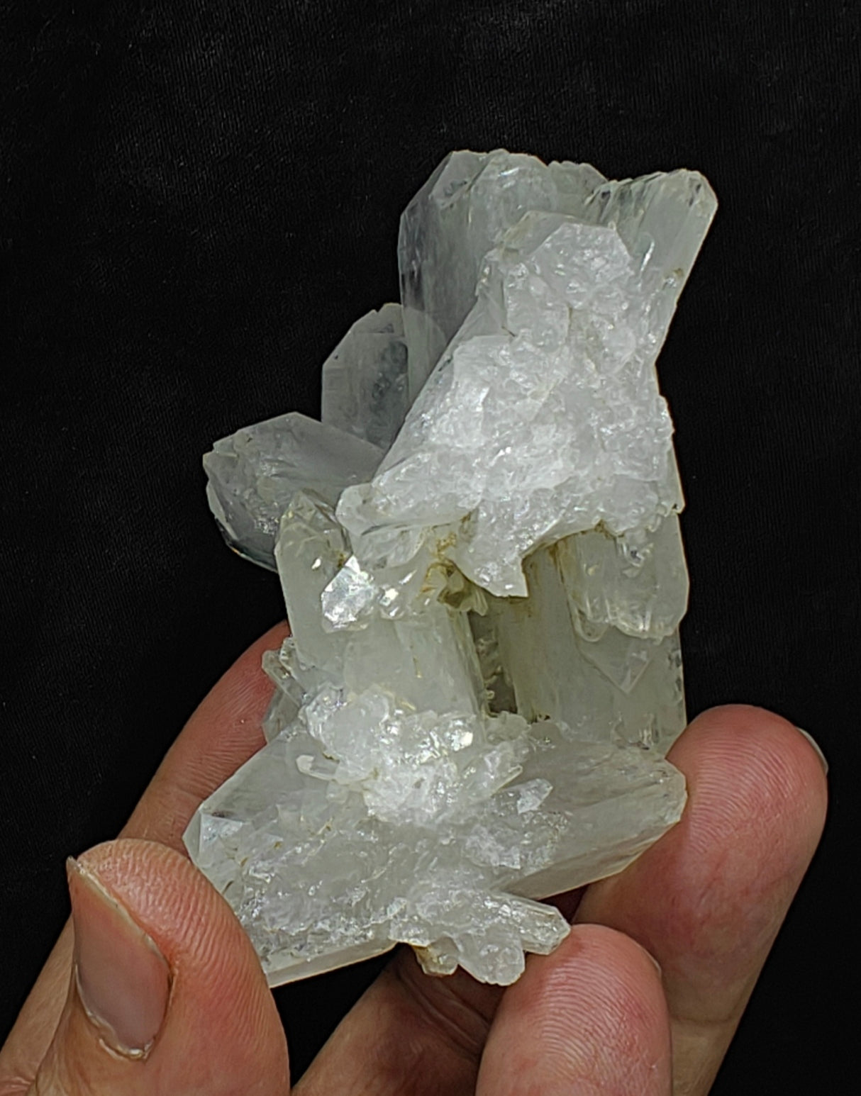 Natural Faden Quartz crystals specimenl 265 grams