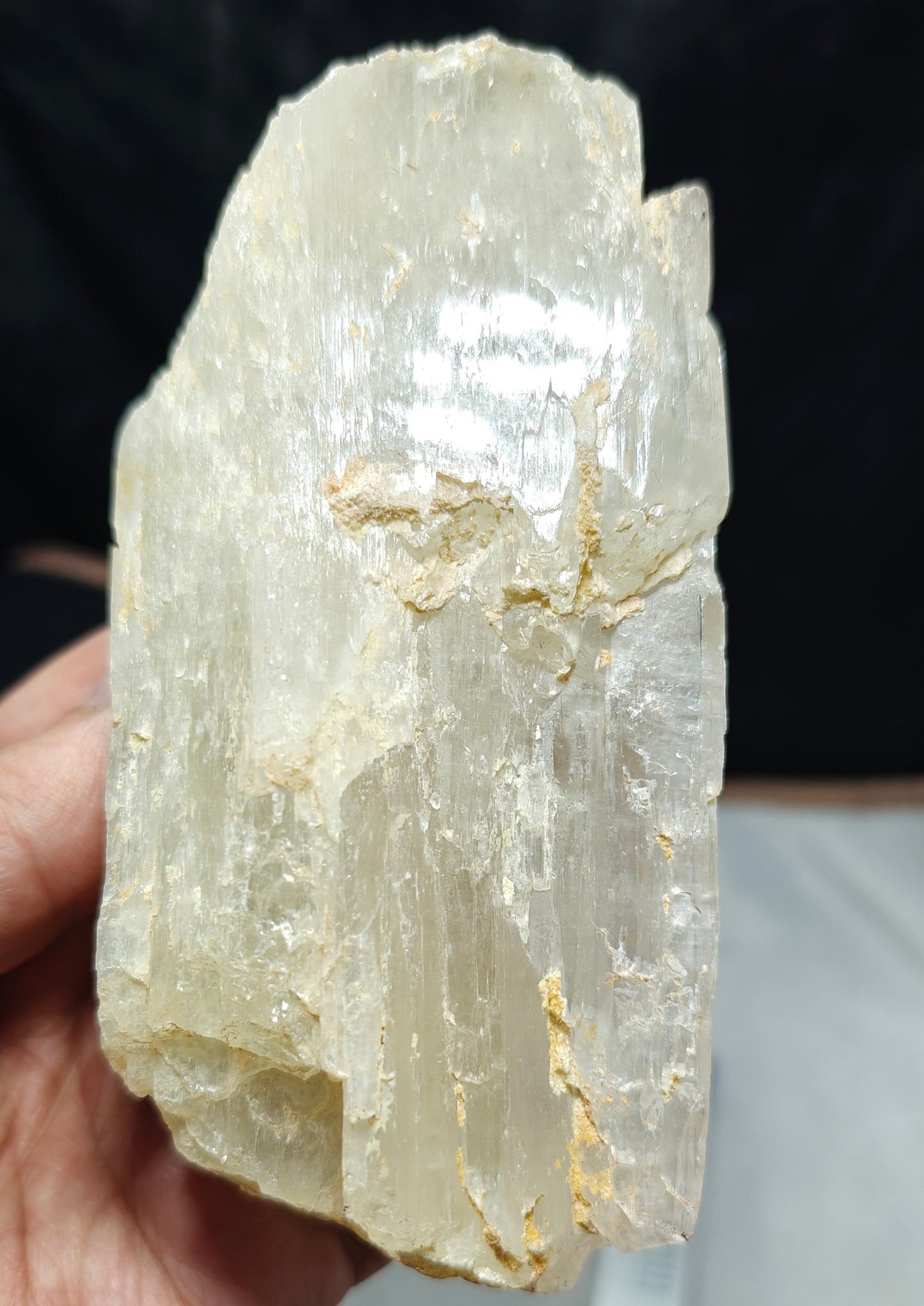 Natural spodumene crystal 548 grams