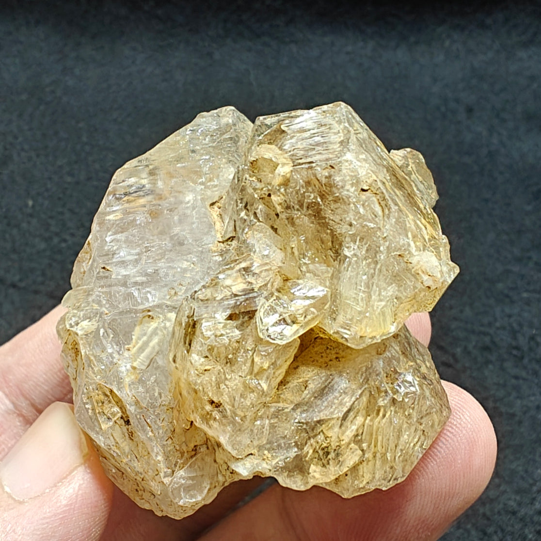 Natural window quartz fenster quartz crystal 111 grams