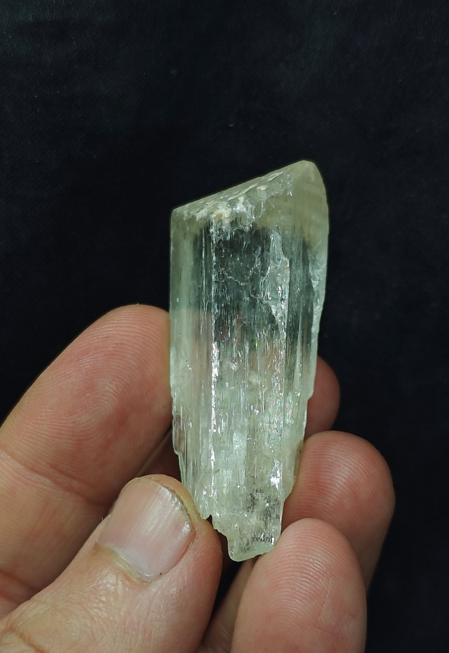 Natural spodumene crystal 39 grams
