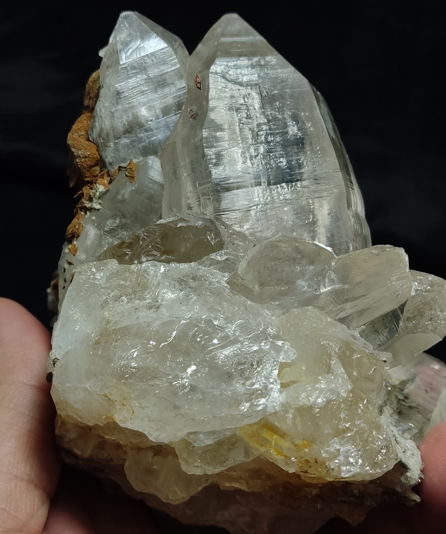 Natural terminated Quartz Specimen with Siderite 762 grams