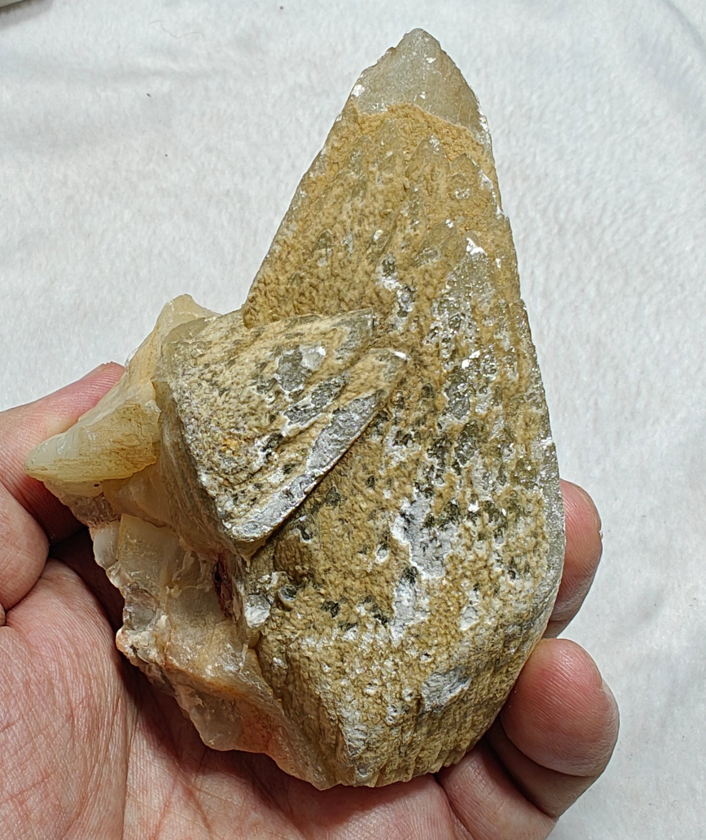 Single beautiful Dogteeth calcite crystals with beautiful terminations 419 grams