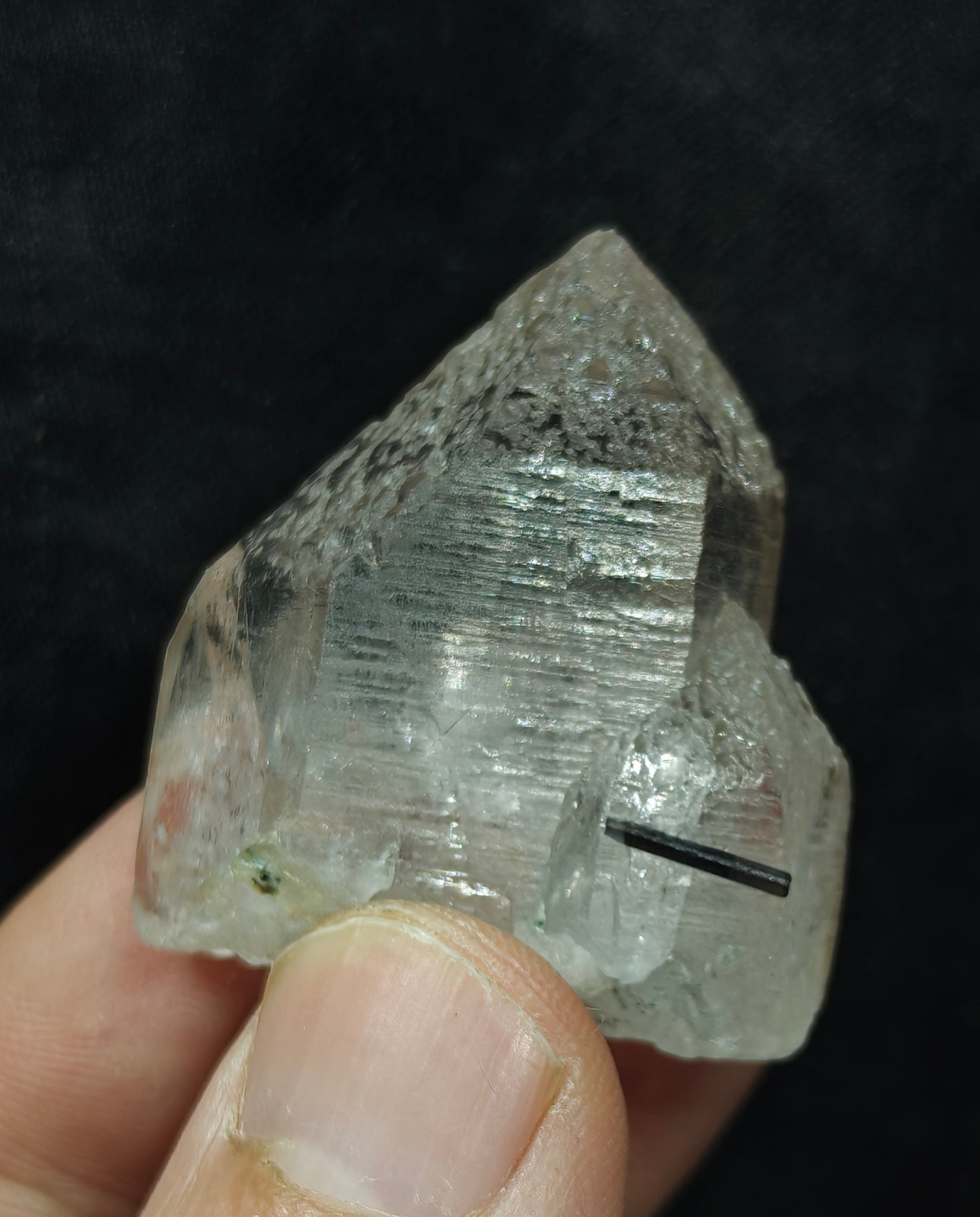 Natural terminated specimen of quartz crystals with associated Garnet 33 grams