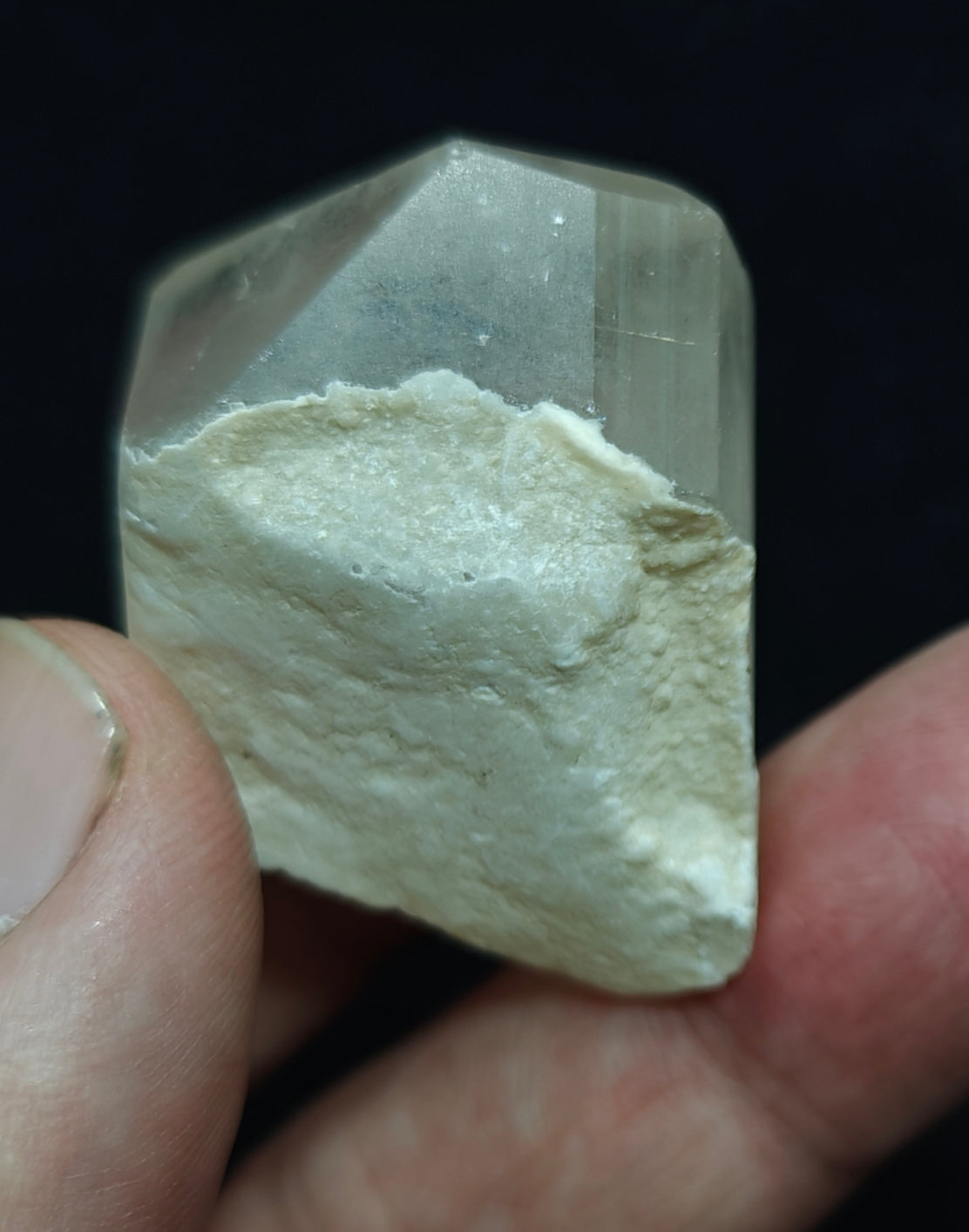 Single beautiful terminated Topaz crystal 45 grams