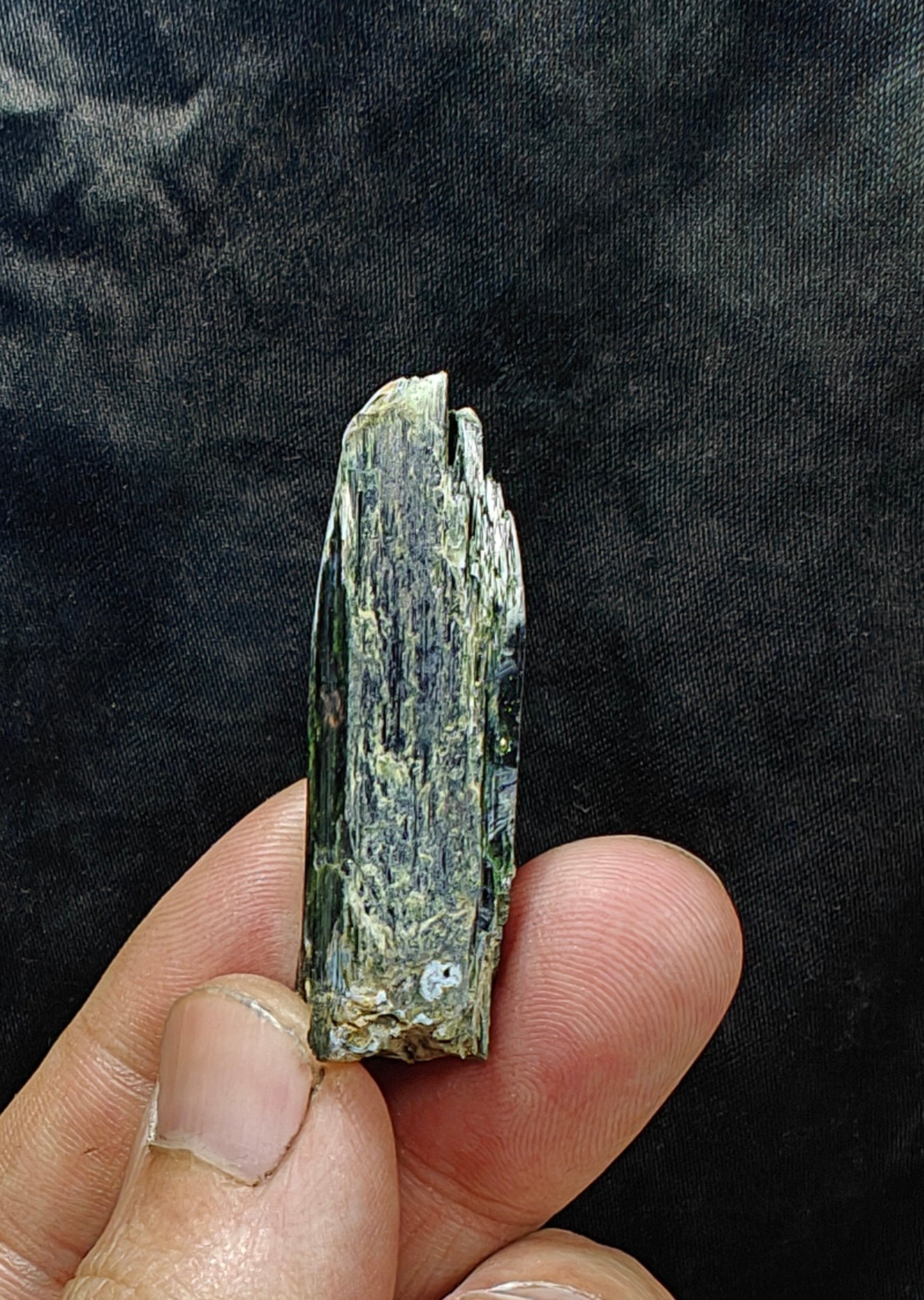Natural aegirine crystal 21 grams