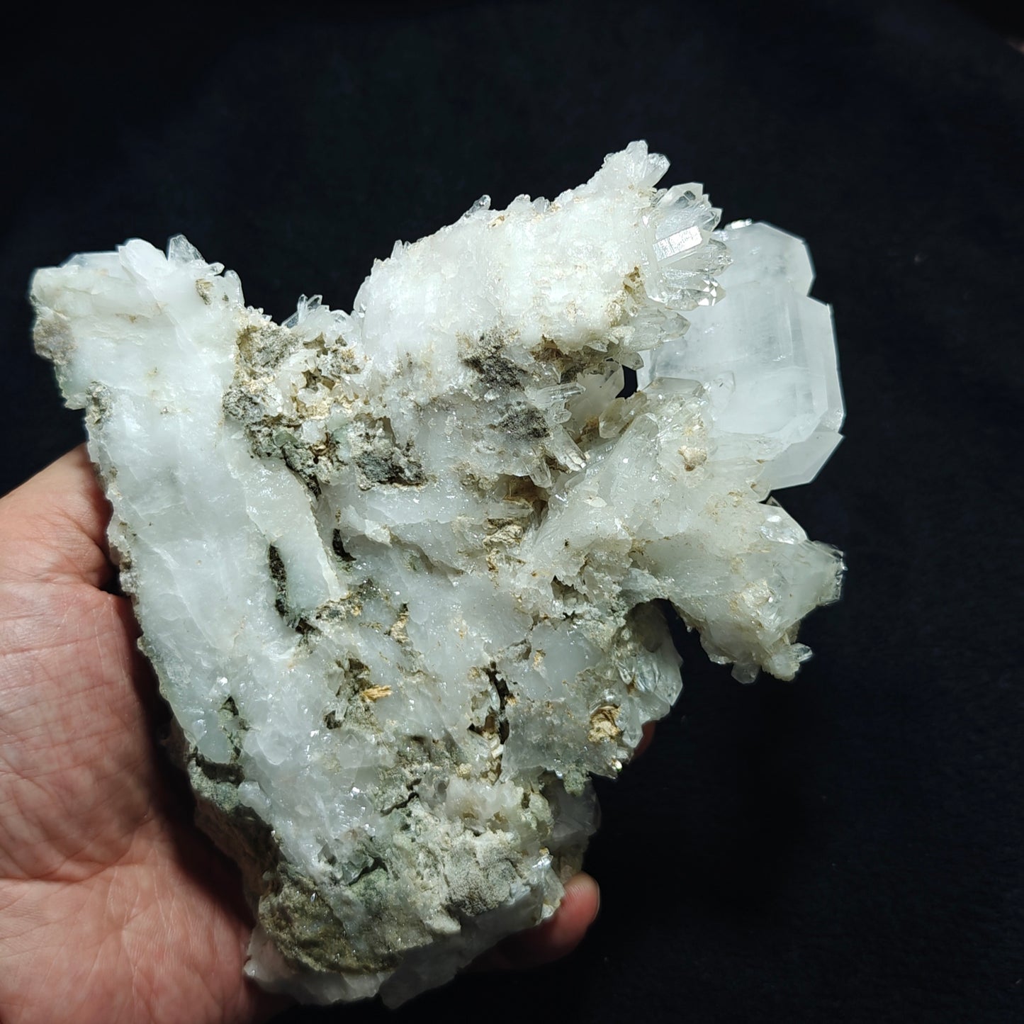 Natural Faden Quartz Crystal specimen 588 grams