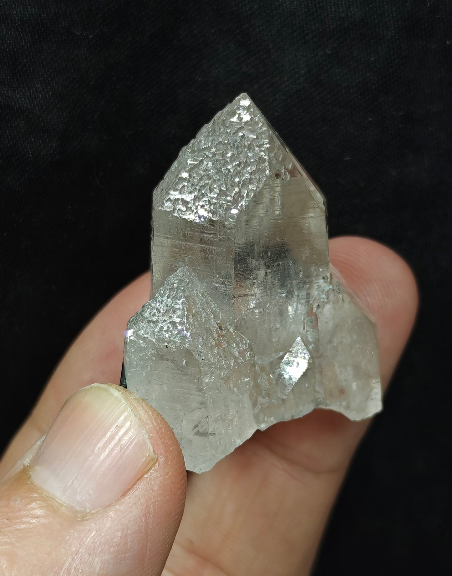 Natural terminated specimen of quartz crystals with associated Garnet 33 grams