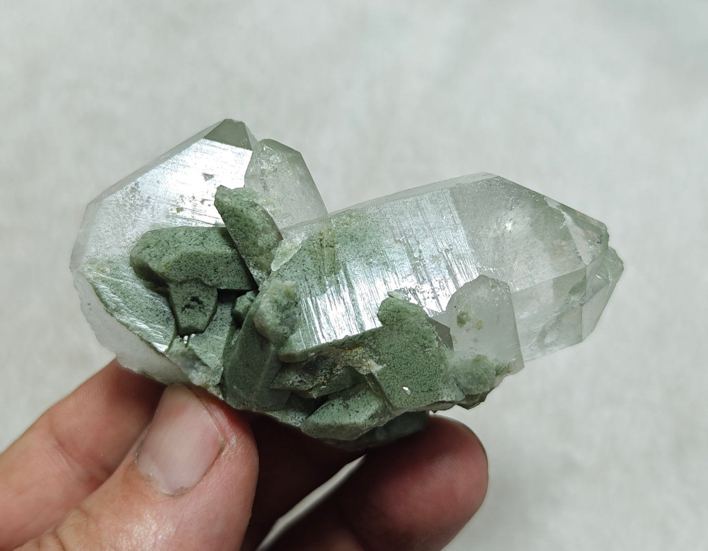 Natural terminated Chlorite Quartz crystals cluster 93 grams