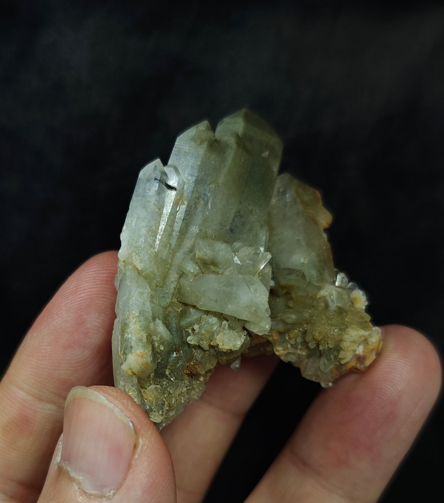 Natural chlorite quartz crystal 40 grams