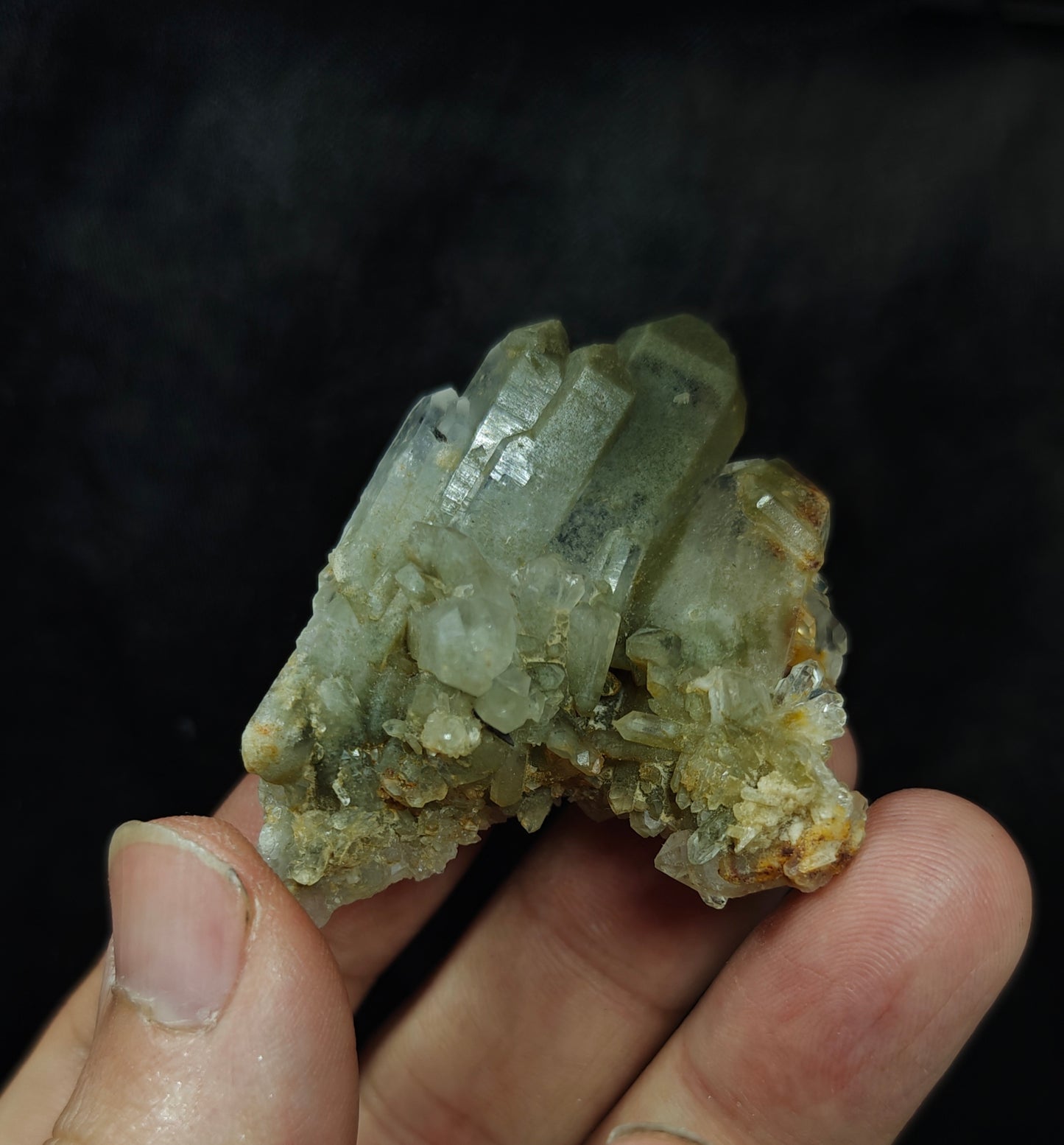 Natural chlorite quartz crystal 40 grams