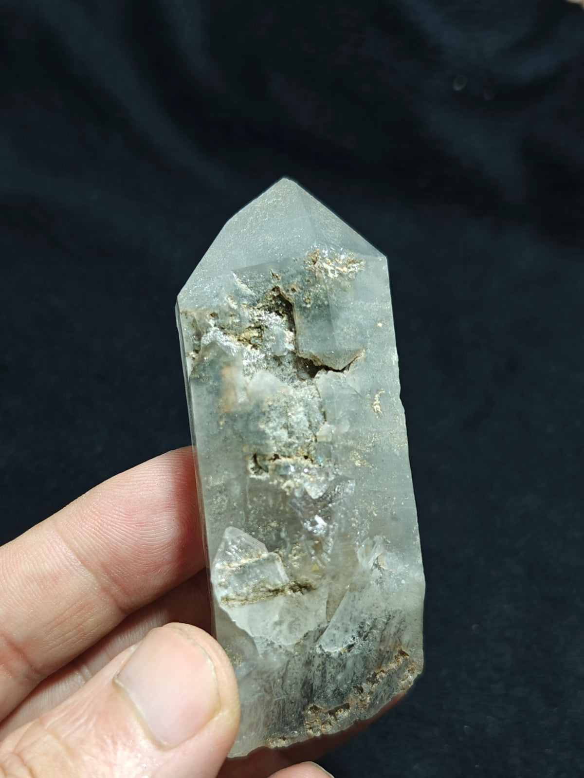 Chlorite Quartz crystal 116 gram