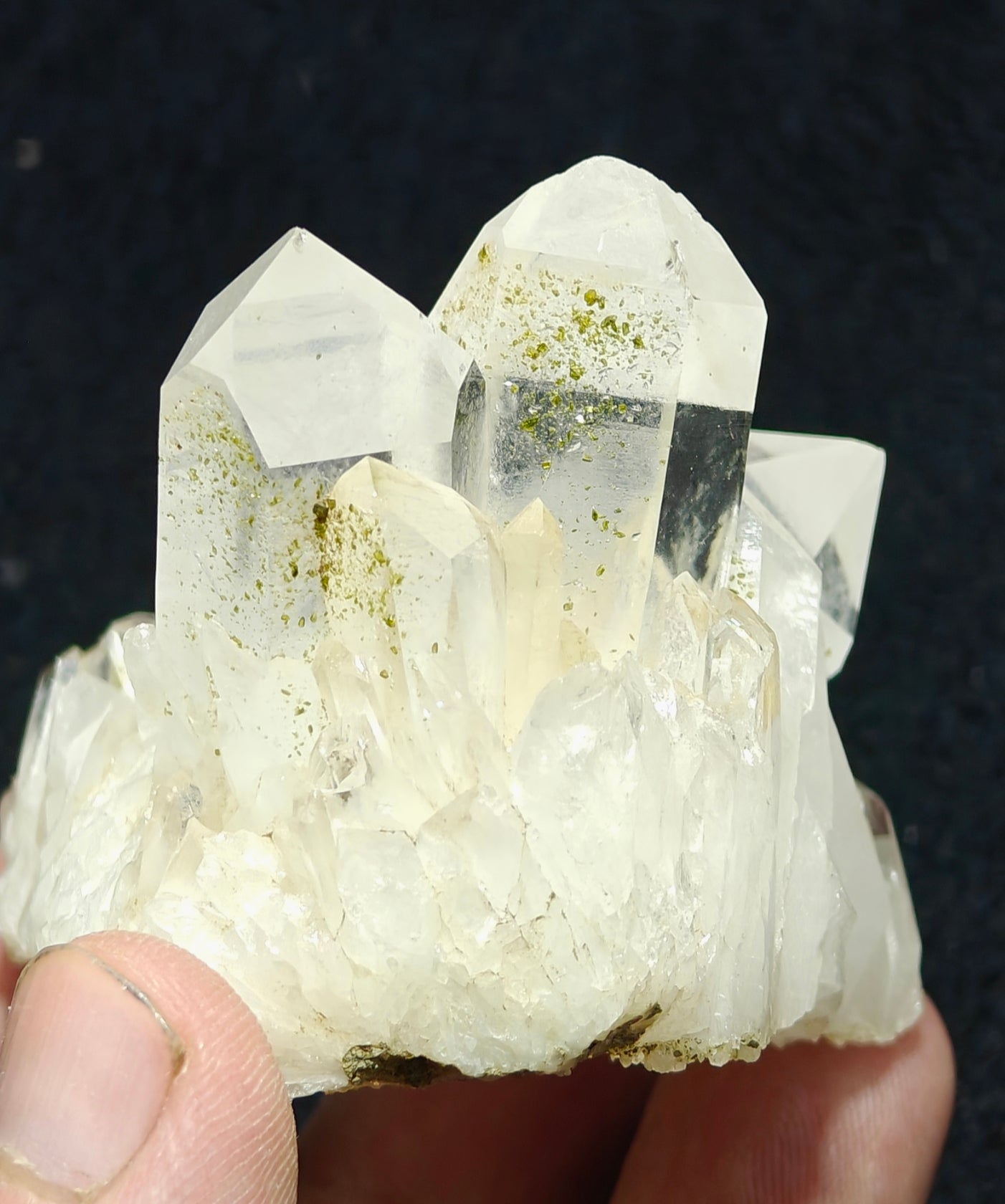 An amazing self standing quartz cluster with Epidote inclusions 160 grams