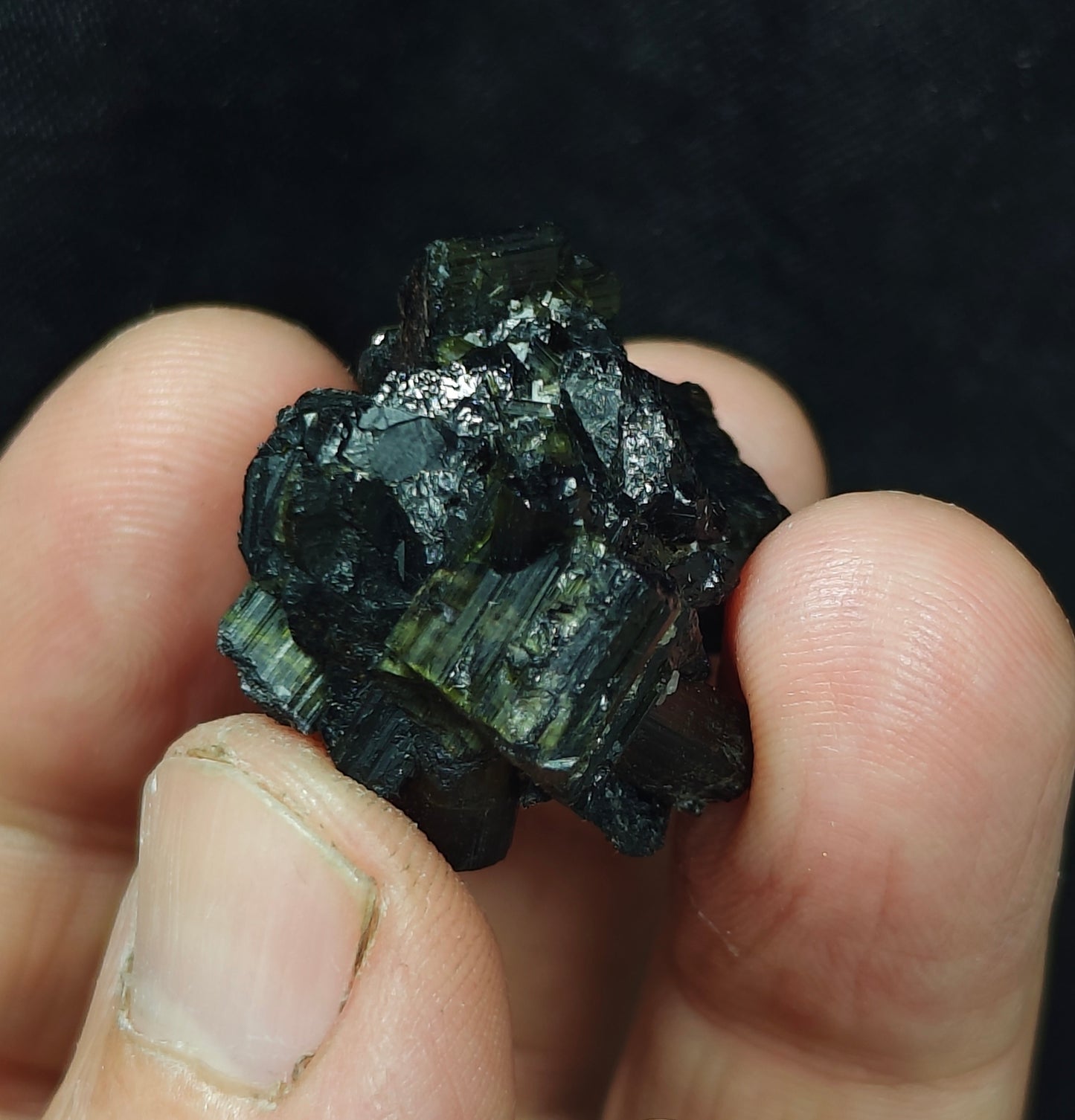 Dark green color Tourmaline crystal chatoyance 26 grams