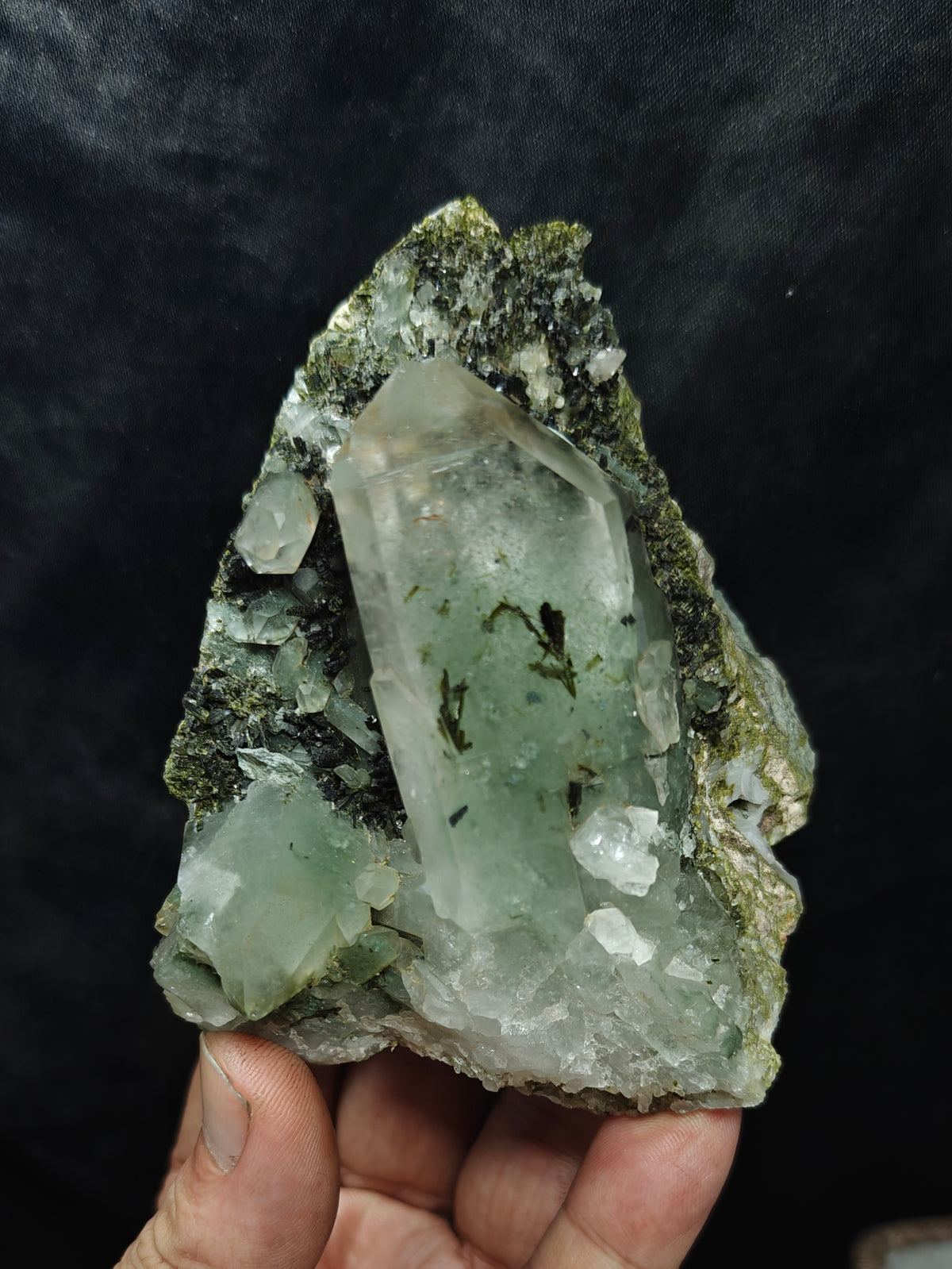 Natural quartz Epidote cluster 448 grams