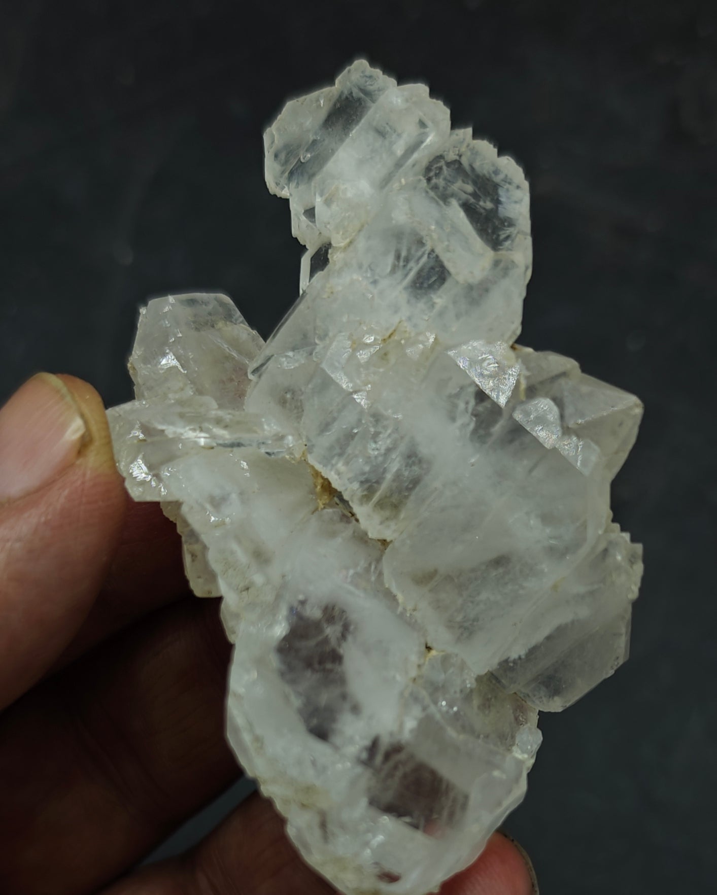 Very aesthetic interconnected faden quartz crystal 53 grams