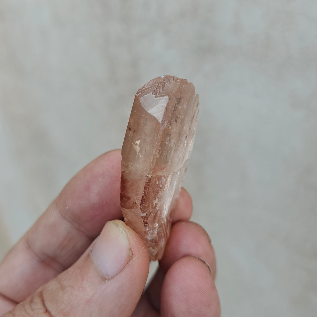 peach color Topaz crystal 32 grams