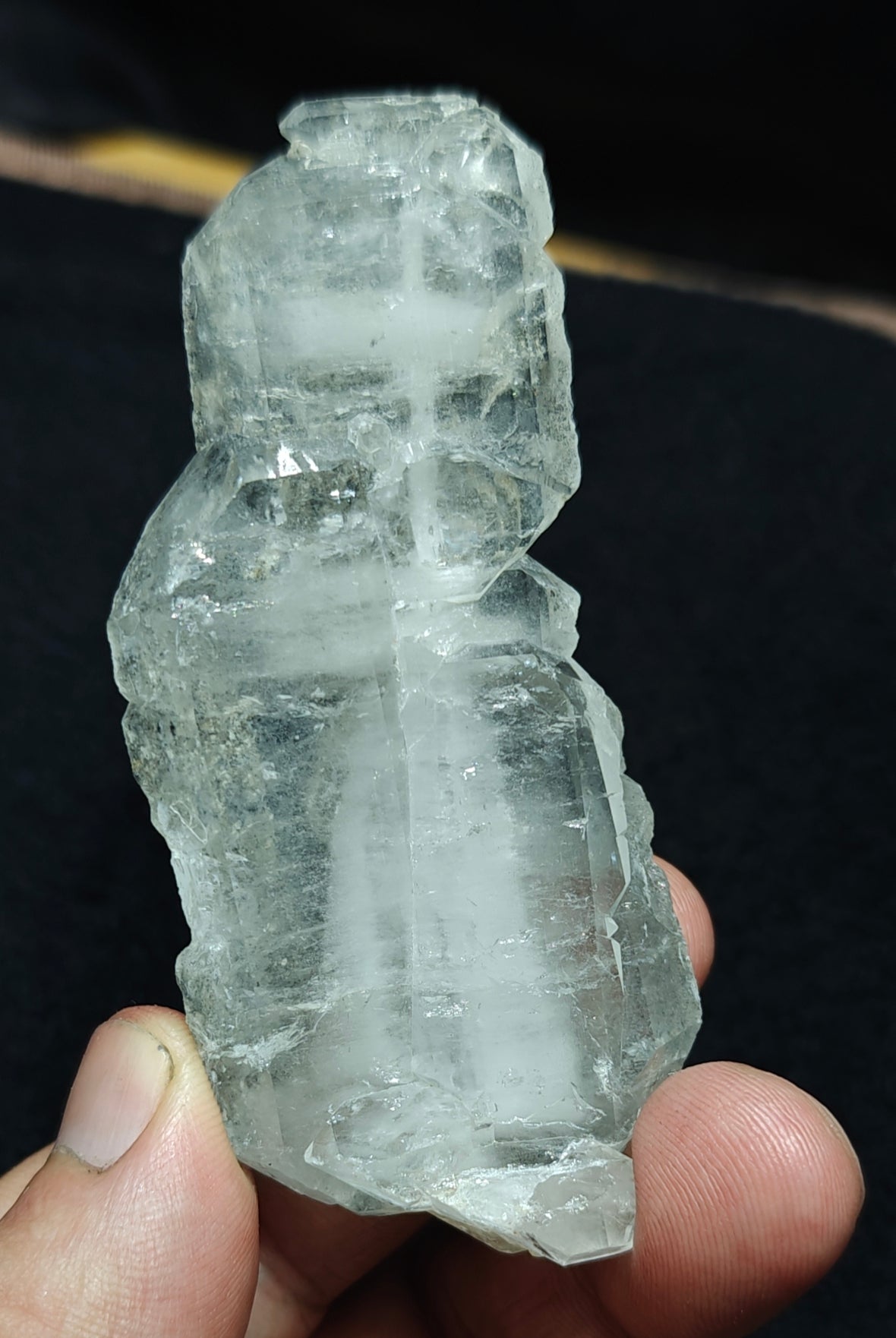 Single beautiful terminated Faden Quartz crystal specimen 60 grams
