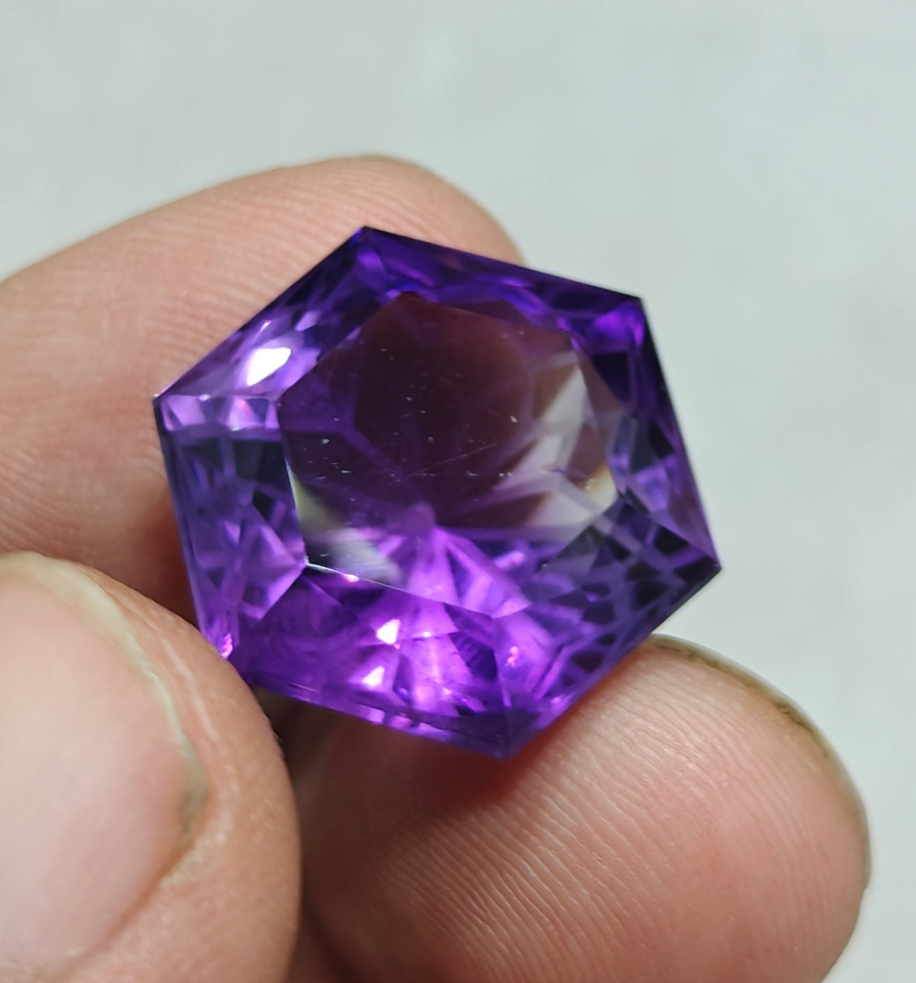 fancy hexagon faceted amethyst gemstone 30 carats