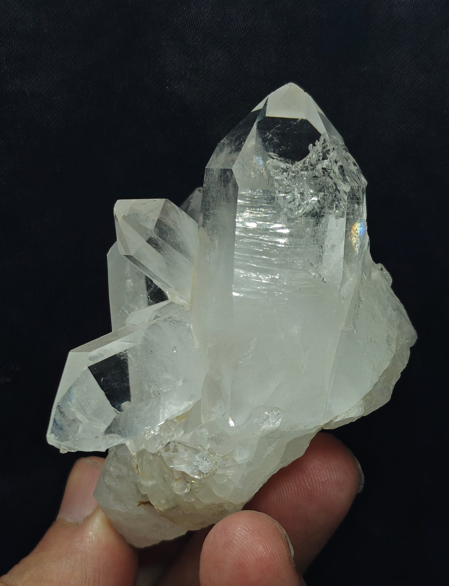 An amazing specimen of terminated Quartz Crystals cluster 187 grams