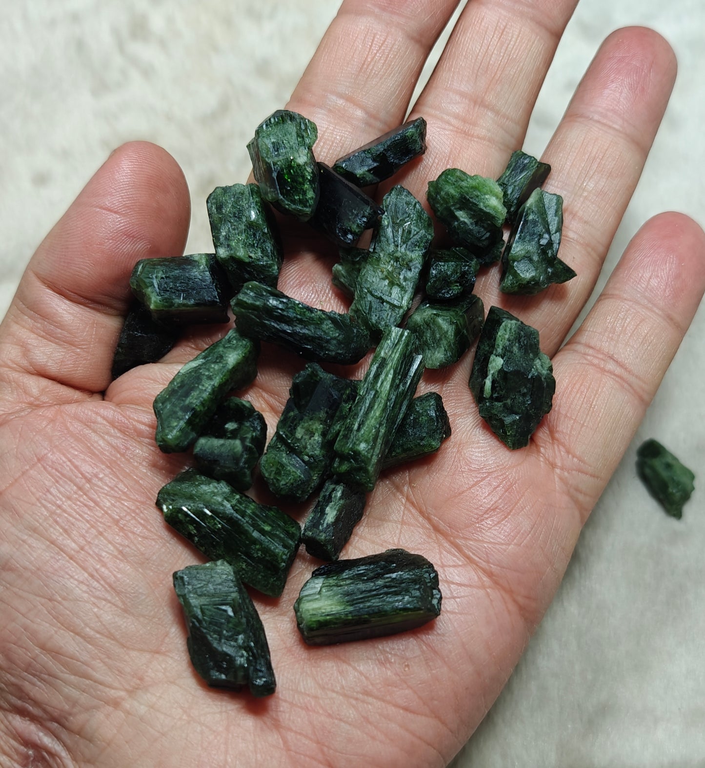 100 grams diopside crystals collection