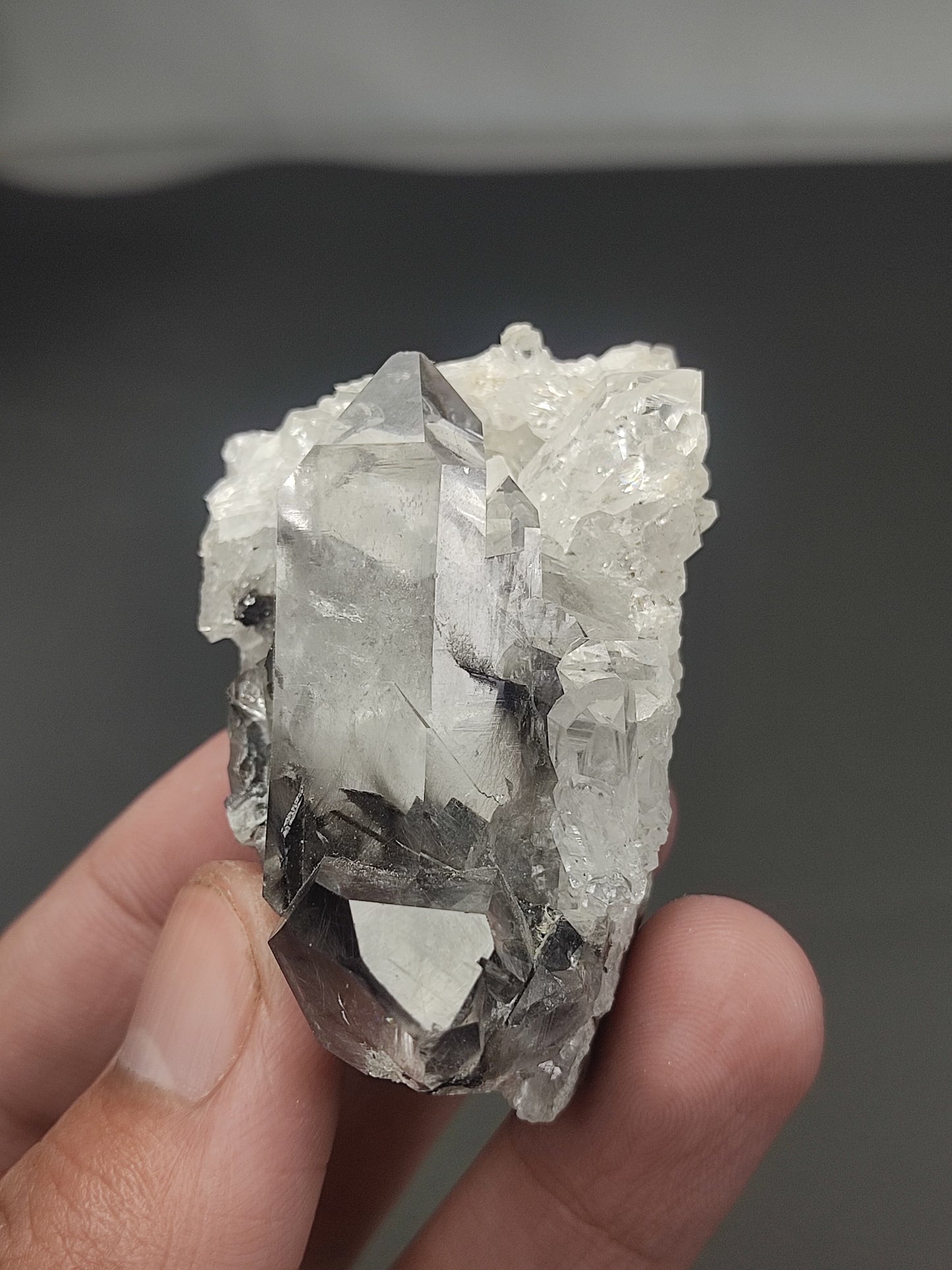 Brookite inclusions in quartz 78 grams