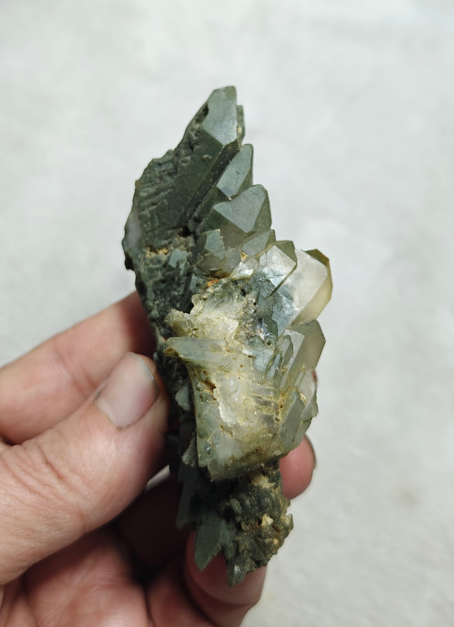 An Aesthetic Natural crystals cluster of beautifully terminated Chlorite Quartz 85 grams