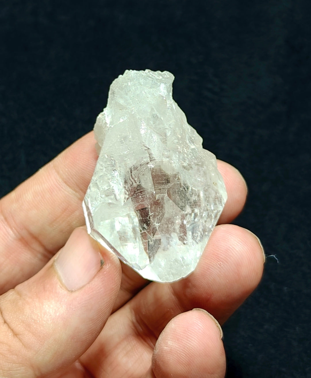 An amazing specimen of twin terminated clear Quartz Crystals 44 grams