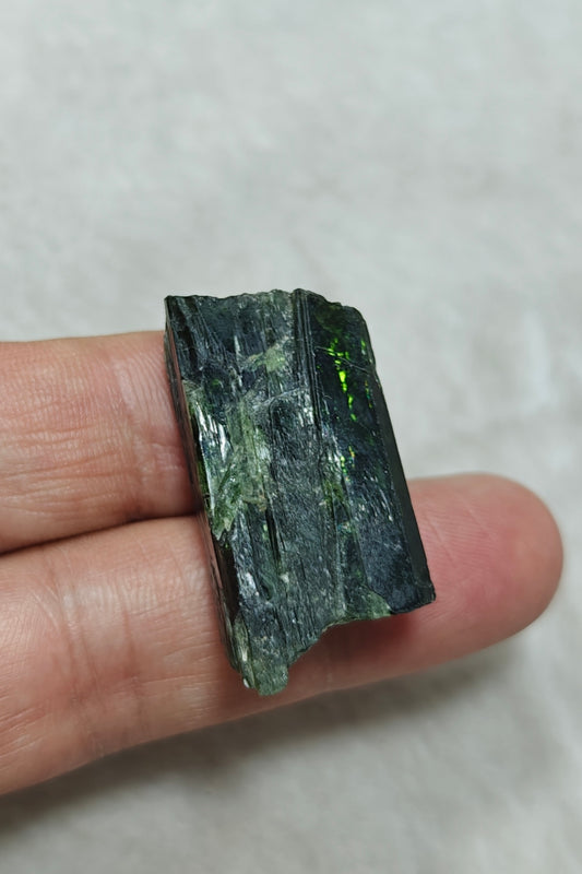 Natural diopside crystal 18 gram
