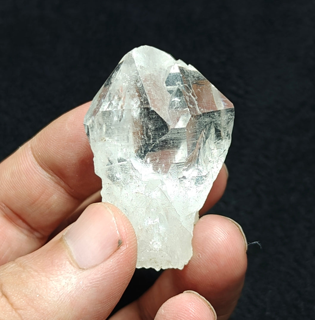 An amazing specimen of twin terminated clear Quartz Crystals 44 grams