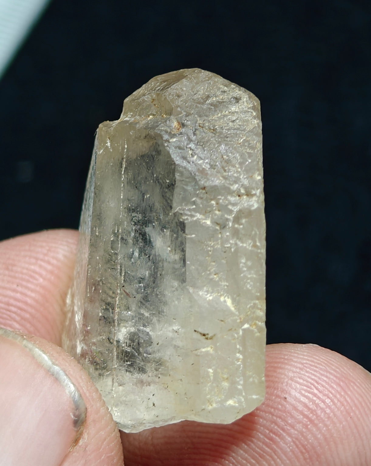 An amazing Beautiful specimen of gwindel Quartz Crystal 11 grams