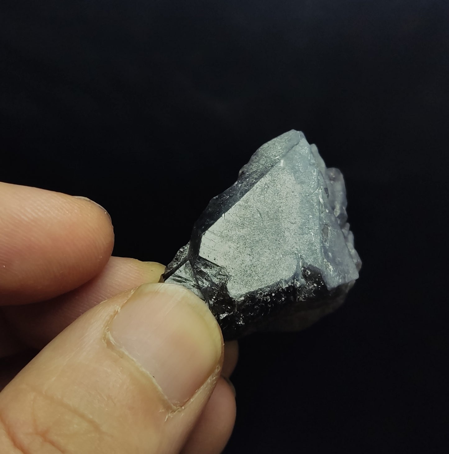 Natural Terminated Indicolite Blue/Black Quartz Crystal 27 grams