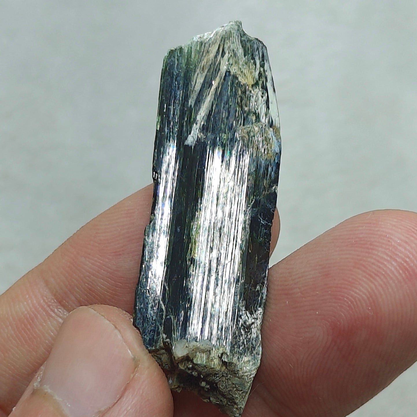 Natural aegirine crystal 9 grams