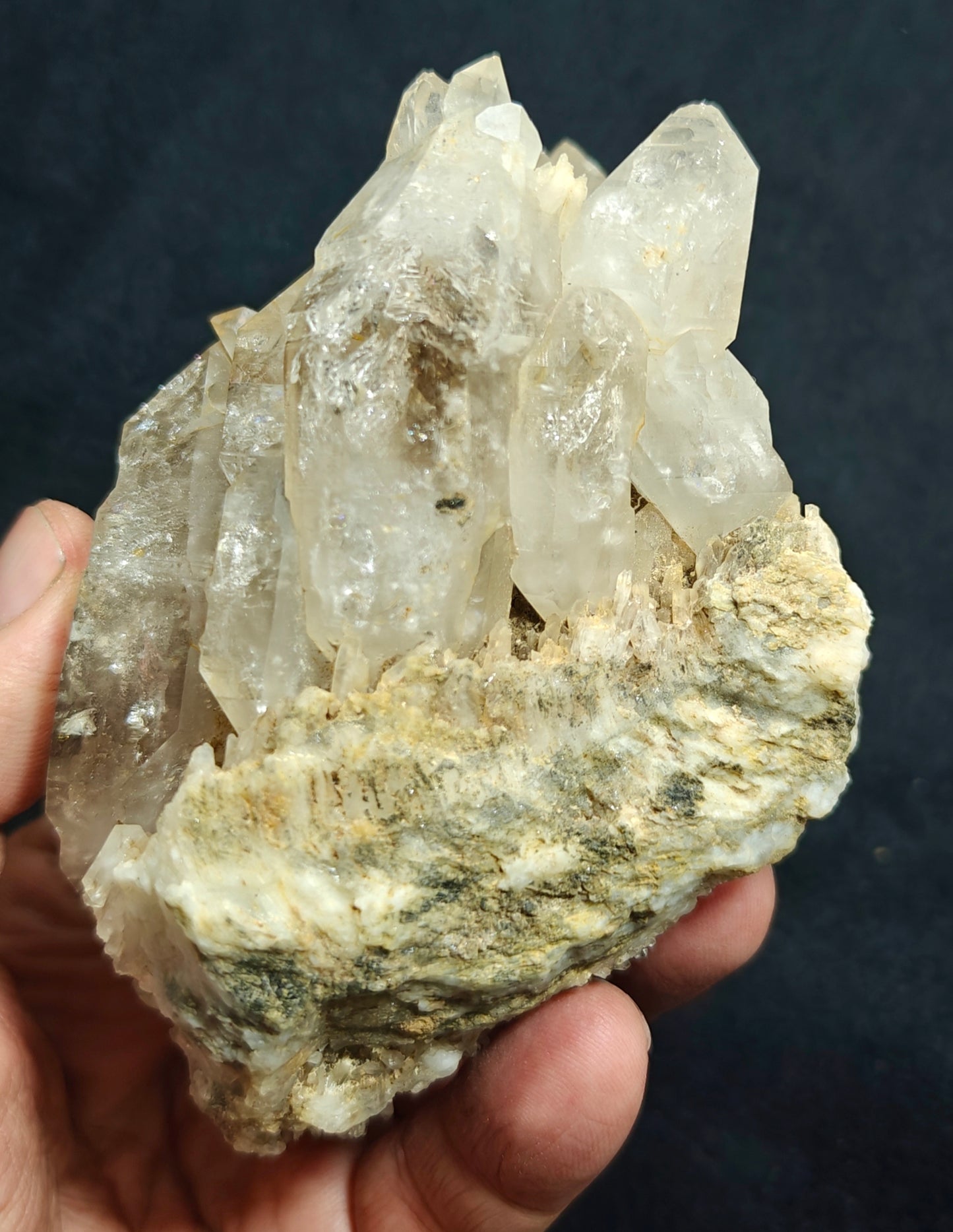 Beautiful specimen of DT fenster Quartz Crystal on matrix 508 grams