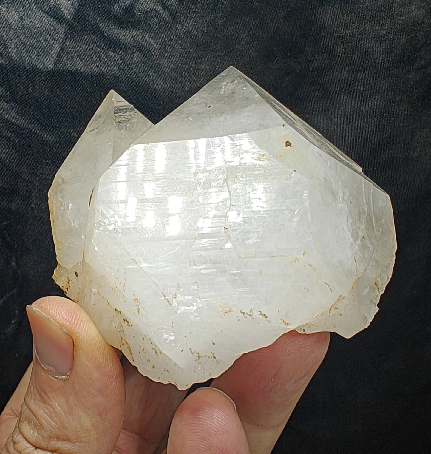 Terminated specimen of Quartz crystal 354 grams from Shalman Khyber Pakhtunkhwa
