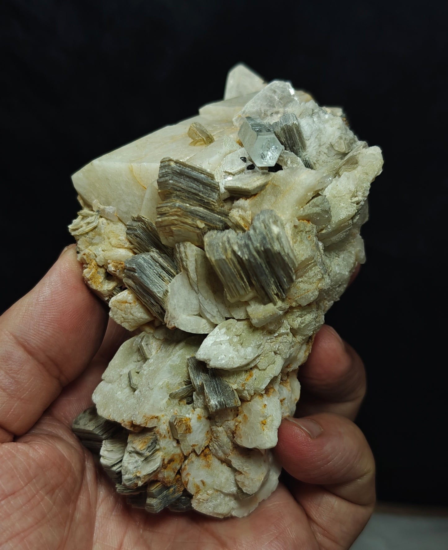 Aquamarine Crystal on matrix of Albite with Mica 452 grams