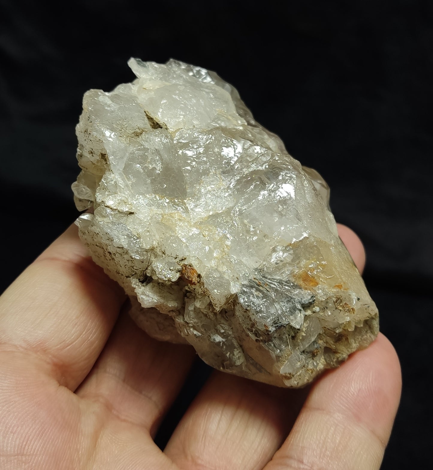 Natural terminated Quartz Crystal Specimen 219 grams